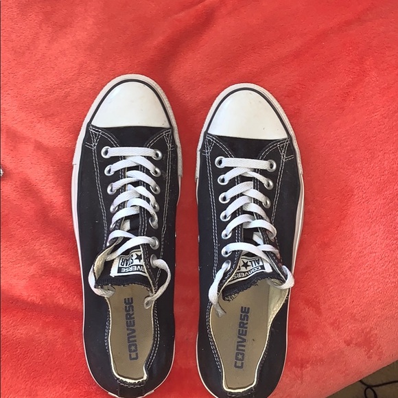 black low cut converse shoes